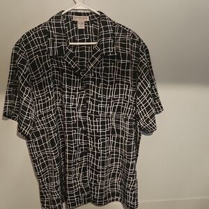Women's Notation Black and White Grid Pattern Shirt 3x